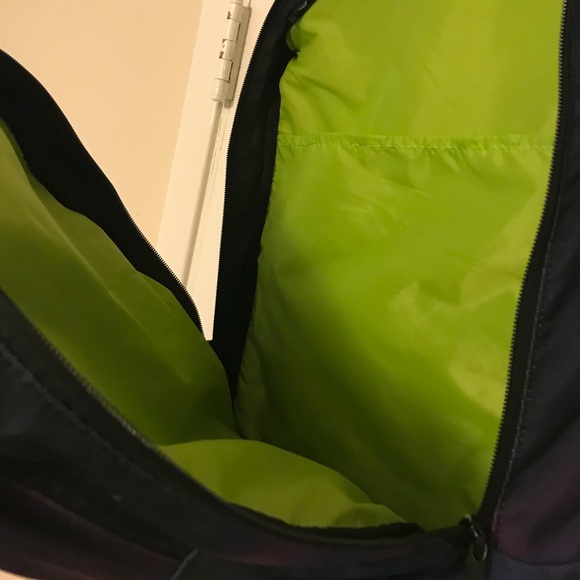 Dakine Backpack - Picture 6 of 8